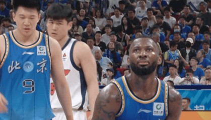 2:1拒绝广东队翻盘！没想到赛后许利民指导这样说，罚球数引热议