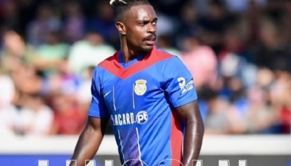 九游娱乐-被截胡！上海海港拟买断山东泰山心仪巴西后腰，27岁身价350万欧|林肯|葡超|英冠|赫尔城|克雷桑_新浪体育_新浪新闻