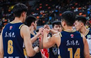 九游娱乐-广东4坏消息！关辛透露萨林杰伤情，心仪大外被抢，冲冠彻底无望